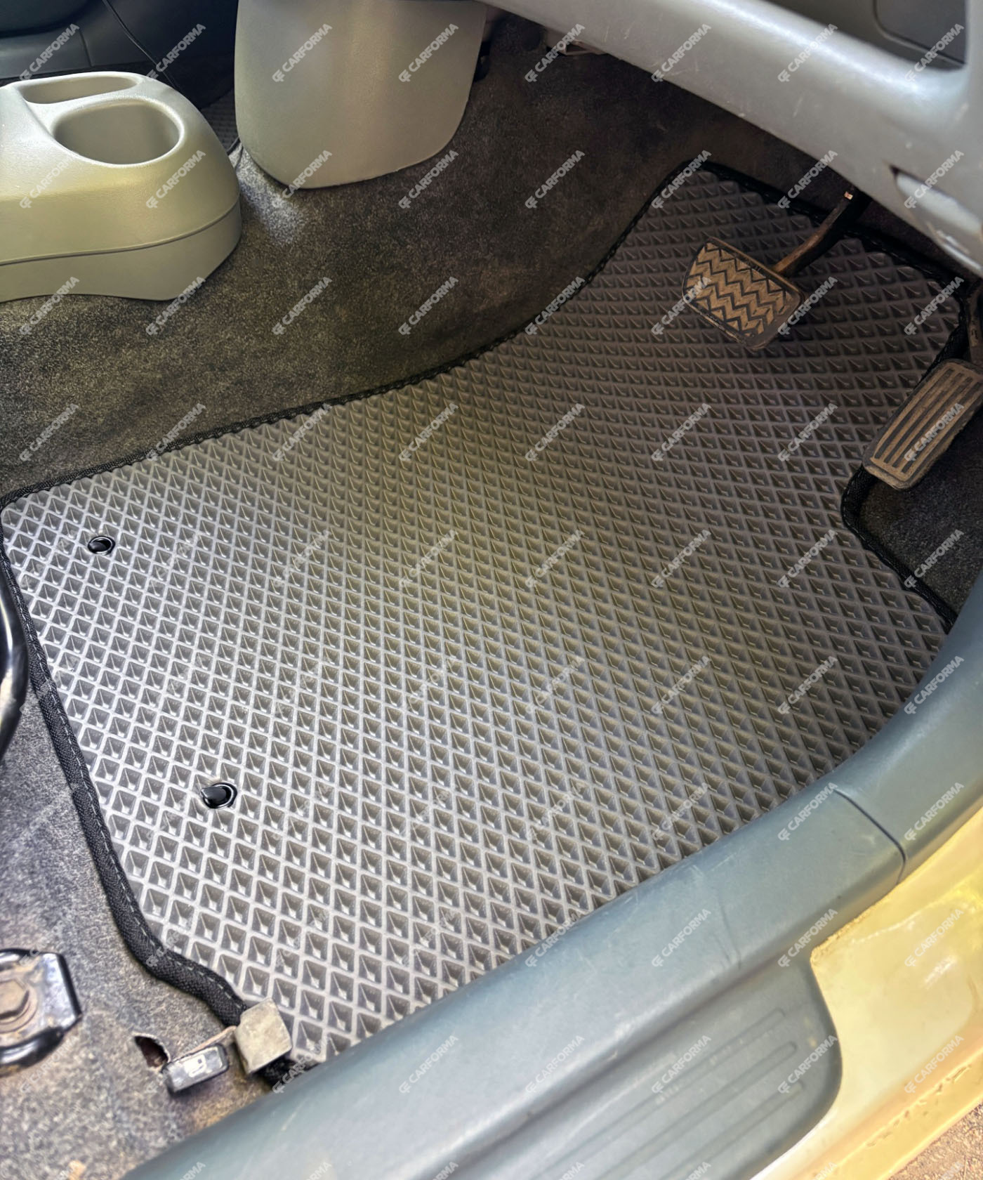 Ворсовые коврики на Toyota Vitz I 1998&nbsp;-&nbsp;2005 в Тюмени