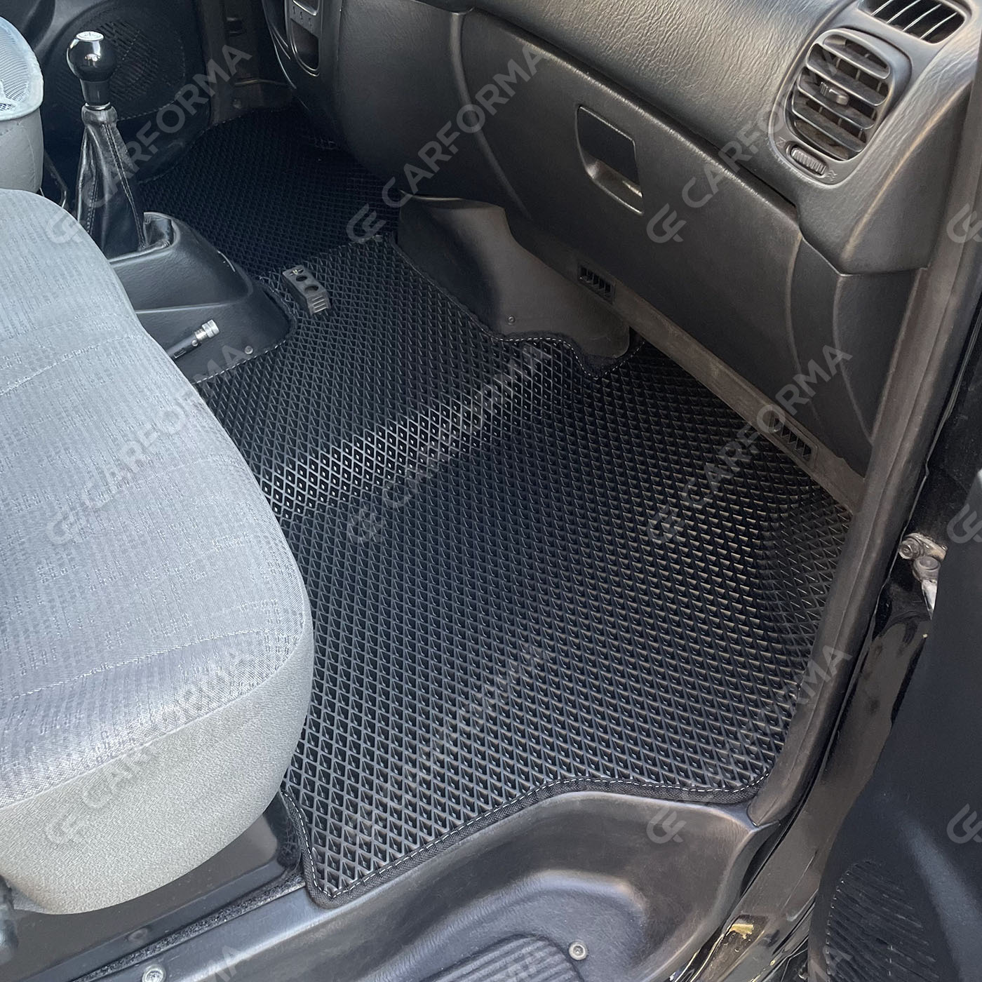 Коврики на Hyundai Starex 1996&nbsp;-&nbsp;2007 в Тюмени