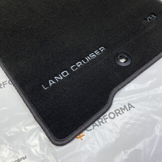Ворсовые коврики на Toyota Land Cruiser 80 1990 - 1997 в Тюмени Ворсовые коврики на Toyota Land Cruiser 80 1990 - 1997 в Тюмени