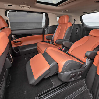 Коврики на KIA Carnival IV 7 мест с оттоманками 2020 - 2025 в Тюмени Коврики на KIA Carnival IV 7 мест с оттоманками 2020 - 2025 в Тюмени