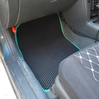 Ворсовые коврики на Toyota Corolla II (L50) 1994 - 1999 в Тюмени Ворсовые коврики на Toyota Corolla II (L50) 1994 - 1999 в Тюмени