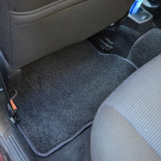 Ворсовые коврики на Ford Focus I 1998 - 2005 в Тюмени Ворсовые коврики на Ford Focus I 1998 - 2005 в Тюмени