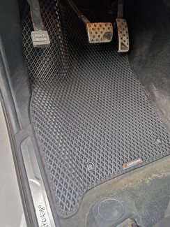 Коврики на Jeep Grand Cherokee (WK2) 2010 - 2022 в Тюмени