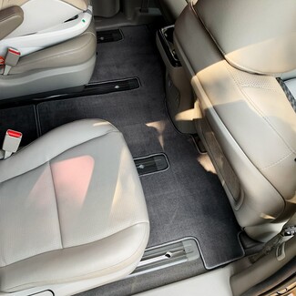 Коврики на KIA Carnival III 9 мест и 11 мест 2014 - 2021 в Тюмени Коврики на KIA Carnival III 9 мест и 11 мест 2014 - 2021 в Тюмени