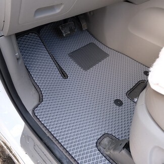 EVA коврики на KIA Carnival III 7 мест 2014 - 2021 в Тюмени EVA коврики на KIA Carnival III 7 мест 2014 - 2021 в Тюмени